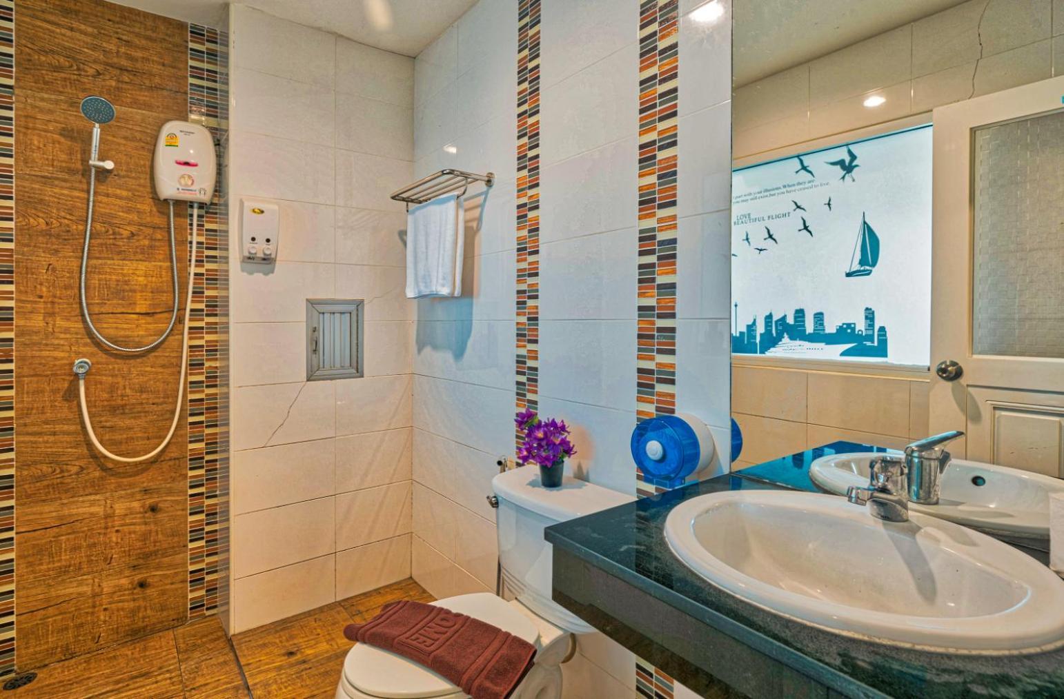 TJ Patong Hotel - SHA Plus Zimmer foto